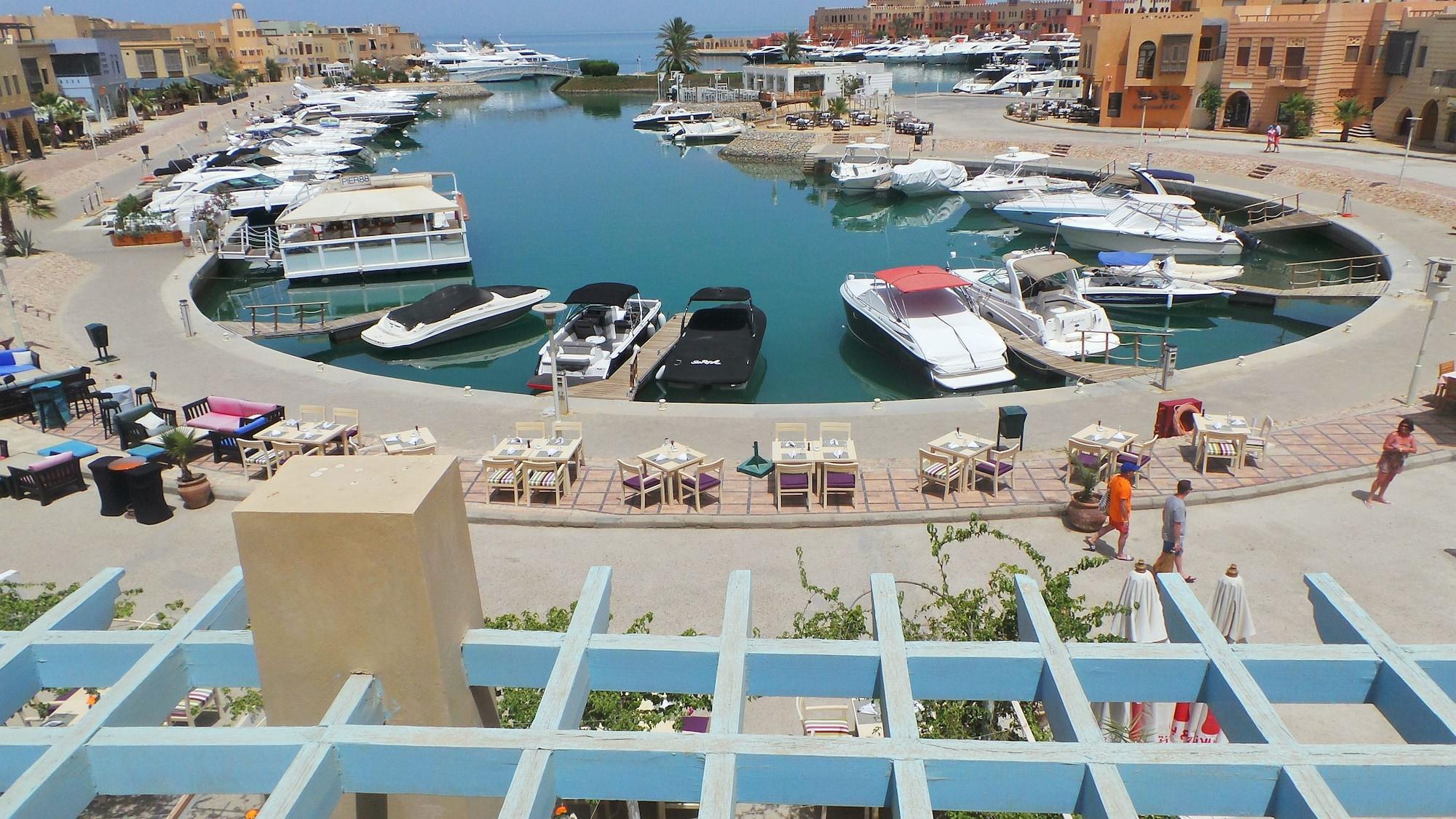 Captain'S Inn Hotel Hurghada Ngoại thất bức ảnh